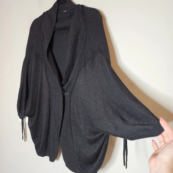 Lululemon Cashmere Blend Breeze Easy Grey Wrap Estimated Size Medium - Picture 1 of 16